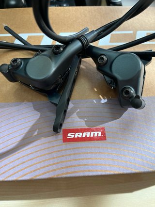 Manetas + pinzas de freno SRAM Force eTap AXS