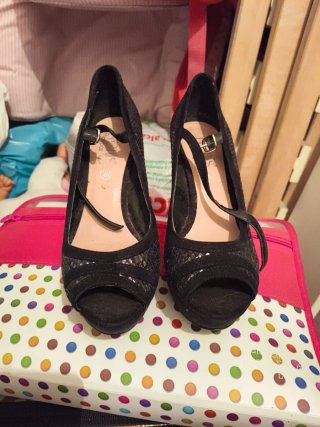 Zapatos de tacón negros