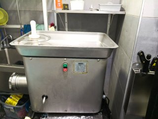 Picadora de Carne Industrial Grande