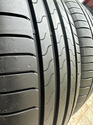 Neumáticos 215/60 R17 BRIDGESTONE