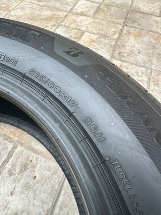 Neumáticos 215/60 R17 BRIDGESTONE