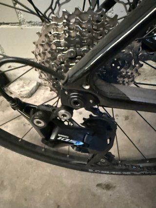 Bicicleta de carretera Giant Negra 2023