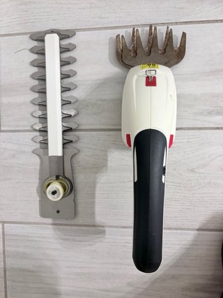 Cesoia e tagliasiepi 2 in 1