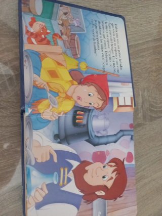 Libro infantil pulgarcito y Peter pan