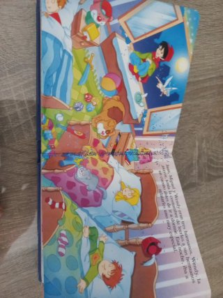 Libro infantil pulgarcito y Peter pan
