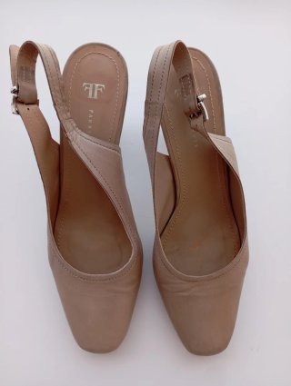 Sandalias Beige Tacón