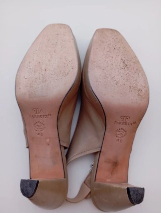 Sandalias Beige Tacón
