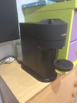 Cafetera Nespresso Negra