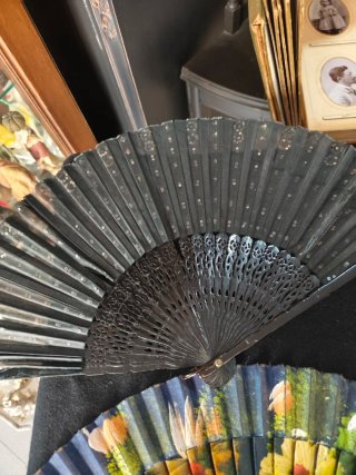 Antichi ventagli decorativi