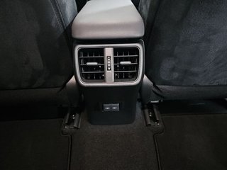 Lexus UX 2.0 300h UX Plus