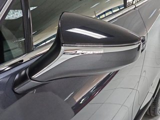 Lexus UX 2.0 300h UX Plus