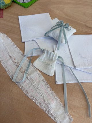 Pañuelos de lino bordados