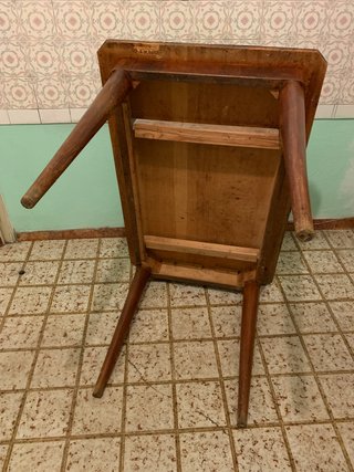 Modernariato tavolo in legno anni '60