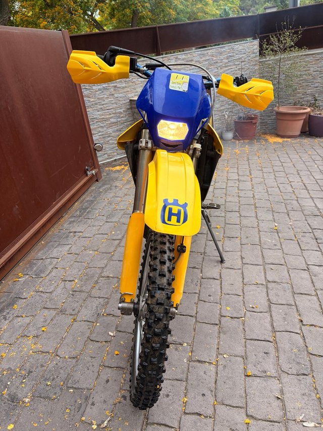 Moto Enduro Husqvarna WR 125cc 2T MATRICULADA!!