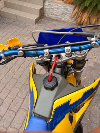 Moto Enduro Husqvarna WR 125cc 2T MATRICULADA!!