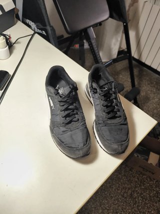 Scarpe sneakers Puma nere e bianche