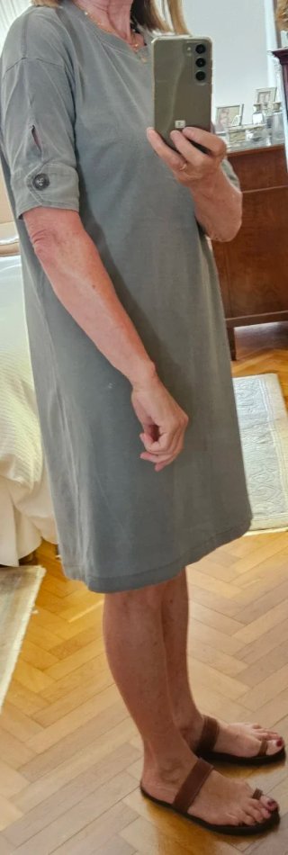 Vestido camiseta ZARA talla única verde oliva