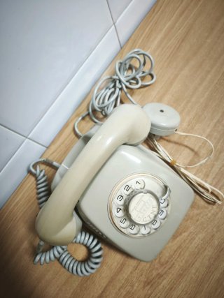 Teléfono antiguo de disco REBAJADO