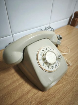 Teléfono antiguo de disco REBAJADO