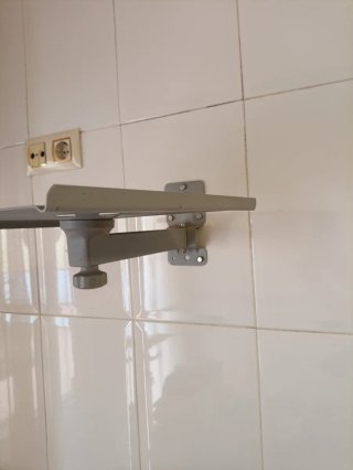 Televisor Airis con DVD Integrado + soporte