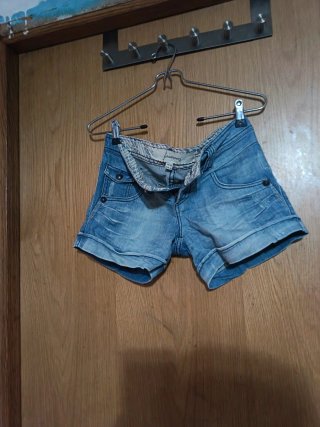 Shorts vaqueros Stradivarius Talla S/36