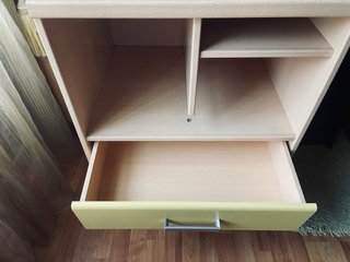 Mueble escritorio con cajones