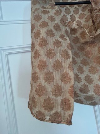 Blusa dorada vintage cuello ajustable T40