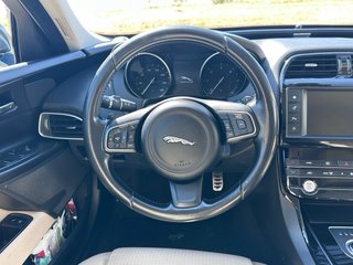 Jaguar XE 2019