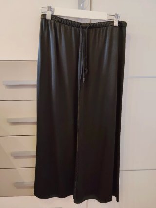 Falda MIDI satinada verde oscura