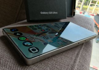 Samsung Galaxy S25 Ultra 256GB Beige como nuevo