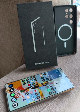 Samsung Galaxy S25 Ultra 256GB Beige como nuevo