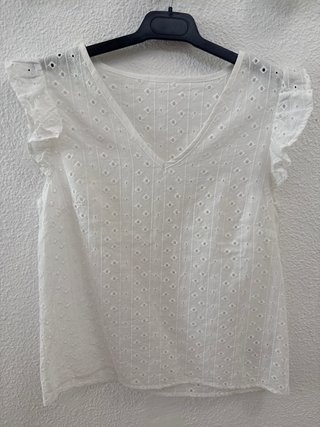 Blusa blanca perforada