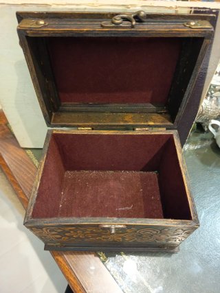 Caja Baúl Decorada Madera y Metal