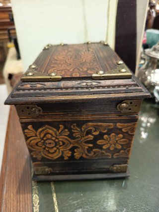 Caja Baúl Decorada Madera y Metal