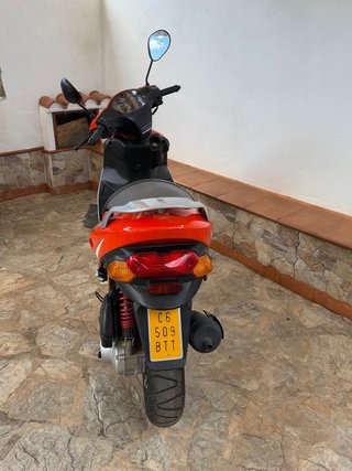 Daelim Scooter 49cc Naranja/Blan  Caraquiz (Uceda)