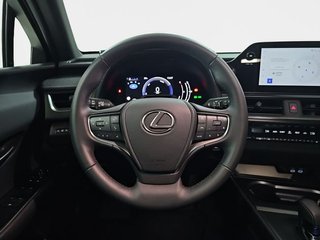Lexus UX 2.0 300h UX Plus