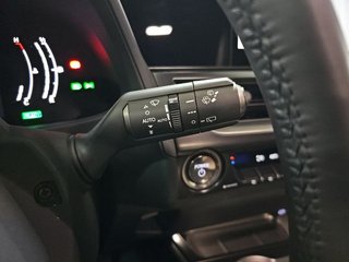 Lexus UX 2.0 300h UX Plus