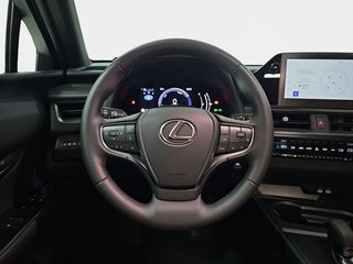 Lexus UX 2.0 300h UX Plus