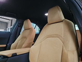Lexus UX 2.0 300h UX Plus