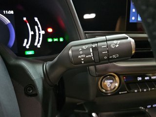 Lexus UX 2.0 300h UX Plus
