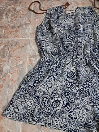 Mono corto estampado paisley