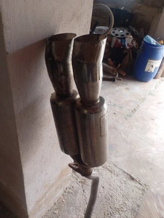 Tubo de escape doble cromado,