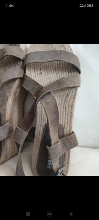 Sandalias Pull&Bear mujer beige/marrón plataforma.