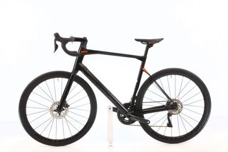 Bicicleta BMC Roadmachine 01 Four Di2 11V t.58 Reacondicionada