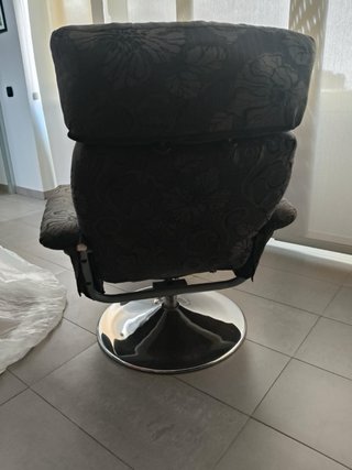 Sillón reclinable con reposapiés