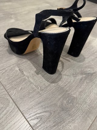 Sandalias Mari Paz Tacón Plataforma Negras