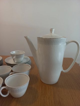 Juego de tazas de porcelana de la marca Santa Clar