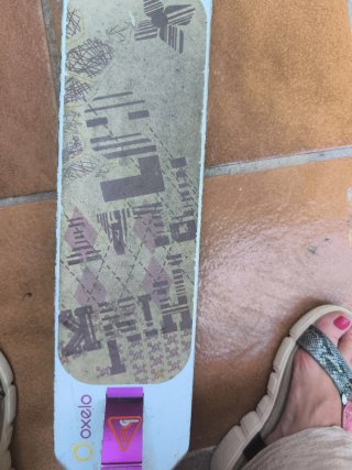 Patinete Oxelo blanco y morado