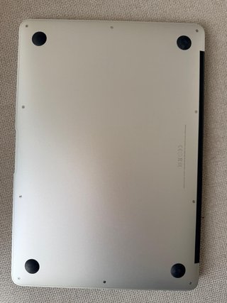 Pack iPhone 13 RED 256GB + MacBook Air 13"