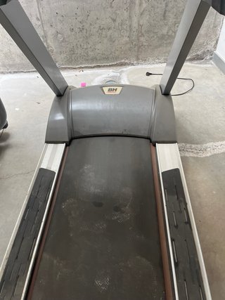 Cinta de correr BH profesional averiada